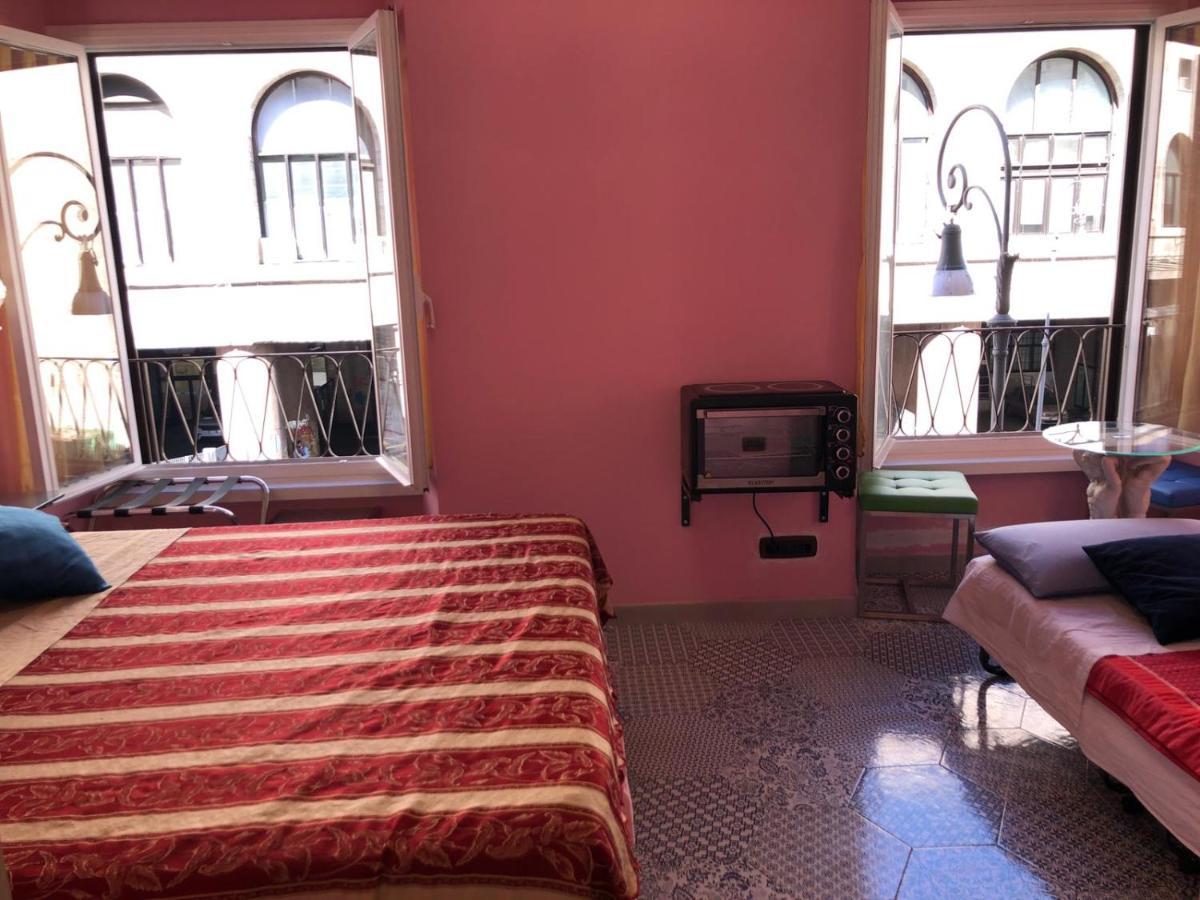 S.P.T. Bed & Breakfast ローマ エクステリア 写真
